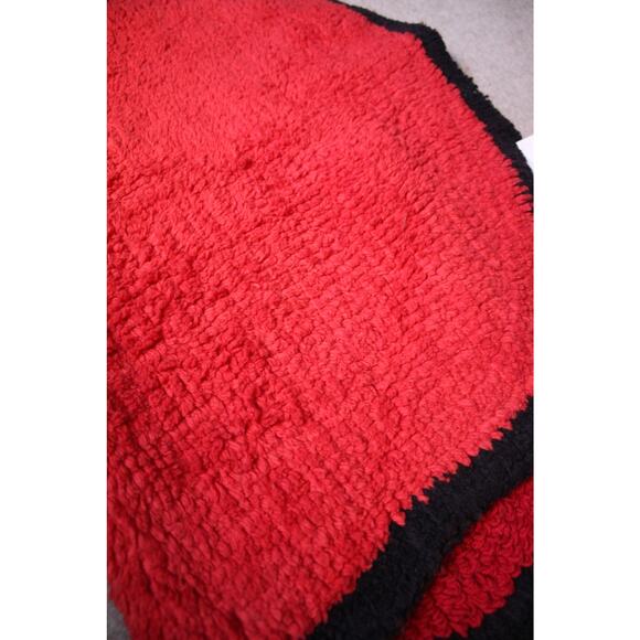 Unique Hook and Loop Style Red Apple and Leaf Shaped Rugs SUPER RARE - Picture 5 of 5